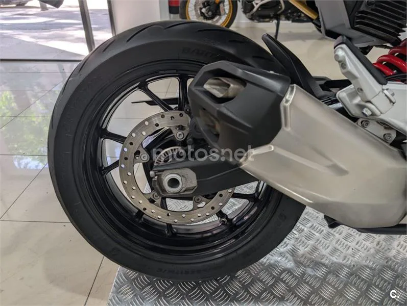 BMW F 900 R – Vista 24