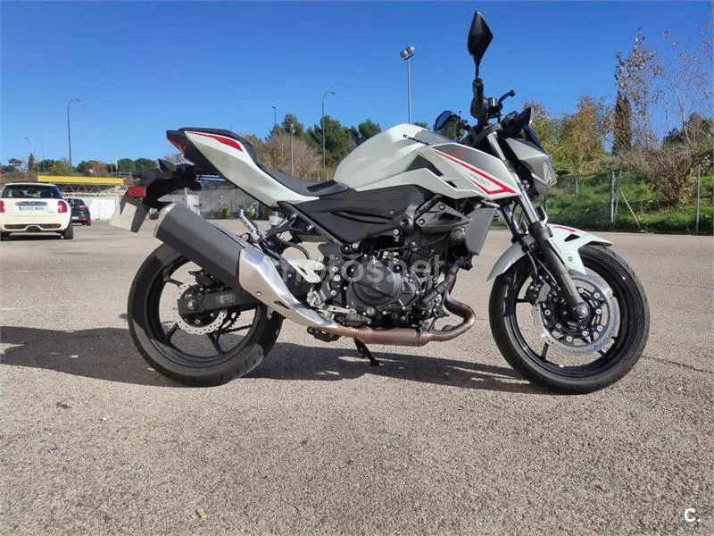 Kawasaki Z400 – Vista 5