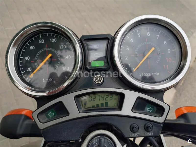 Yamaha YBR250 - Vista 11