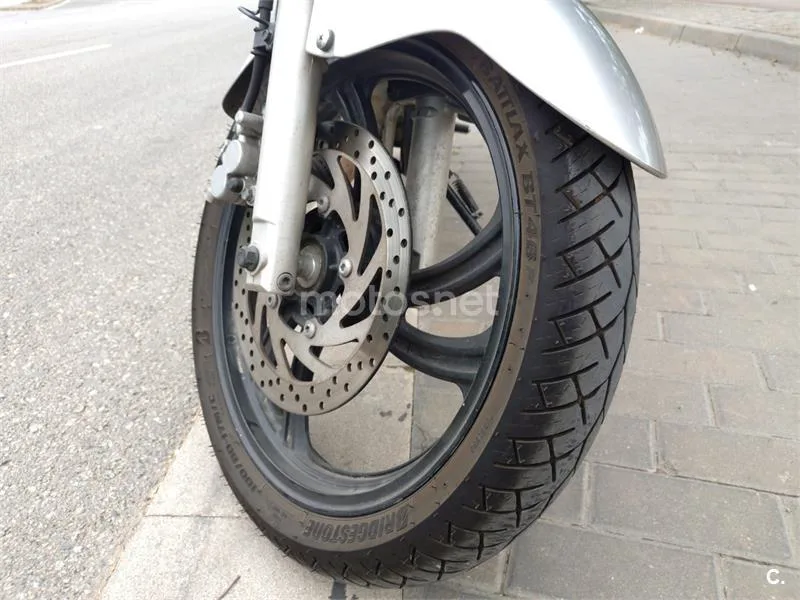 Yamaha YBR250 - Vista 13
