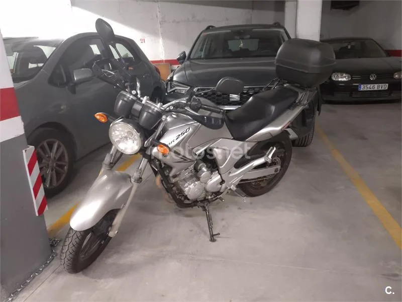 Yamaha YBR 250 – Vista 3