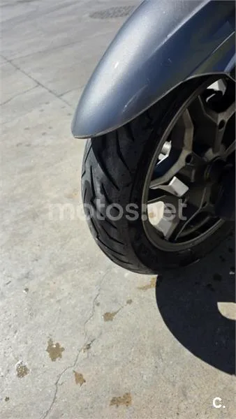 Kymco Grand Dink 300 – Vista 6