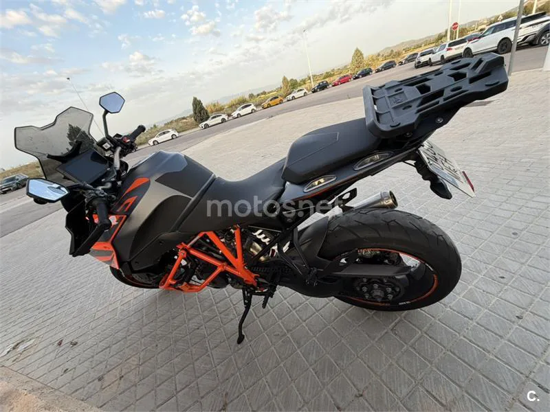 KTM 1290 Super Duke GT – Vista 4