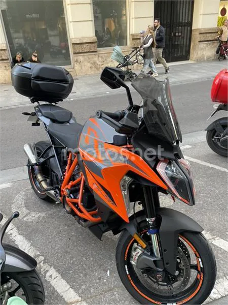 KTM 1290 Super Duke GT – Vista 5