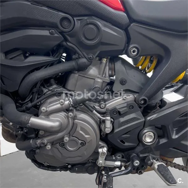 Ducati Monster – Vista 14