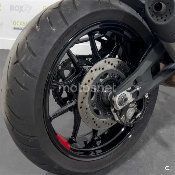Ducati Monster – Vista 15