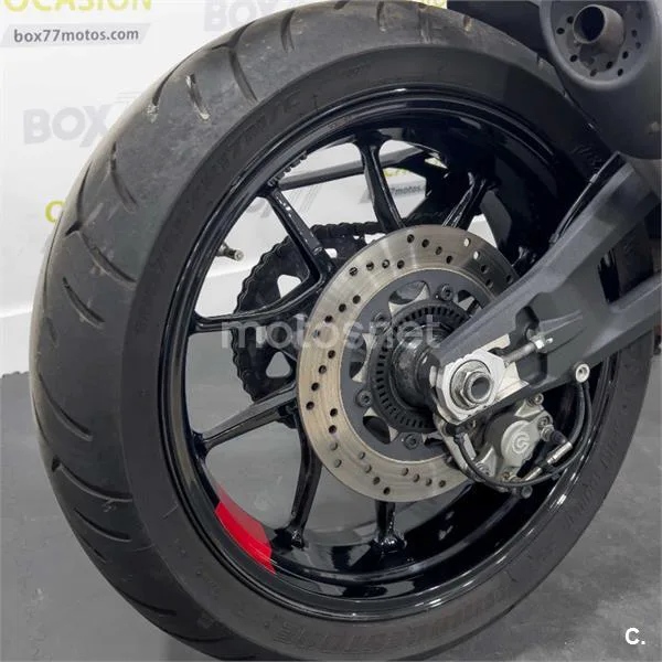 Ducati Monster – Vista 20