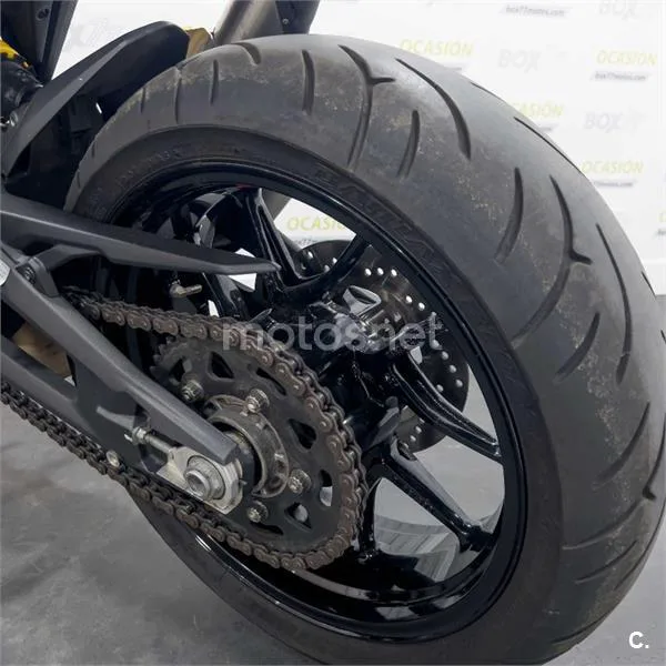 Ducati Monster – Vista 8