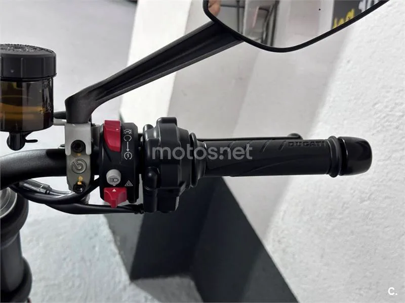 Ducati Monster – Vista 12
