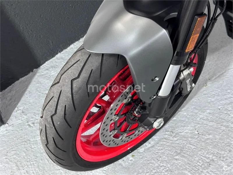 Ducati Monster – Vista 13