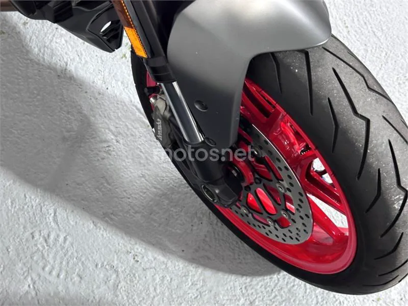 Ducati Monster – Vista 15