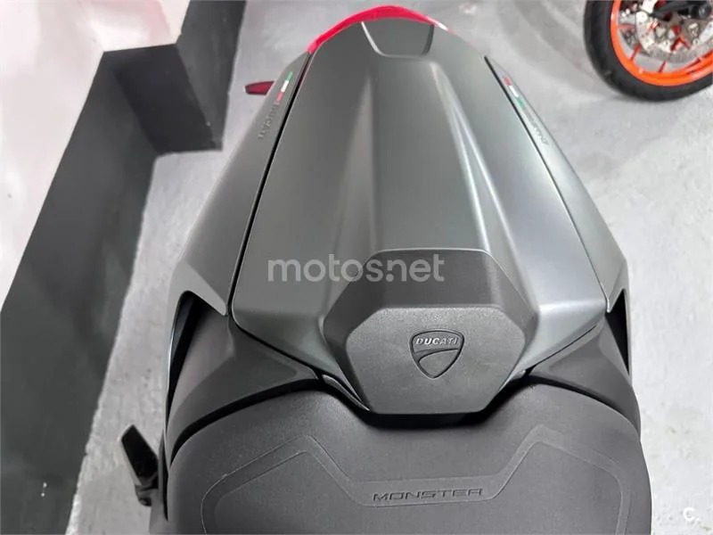 Ducati Monster – Vista 18