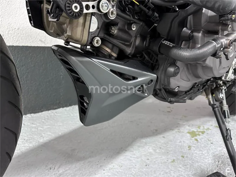 Ducati Monster – Vista 23