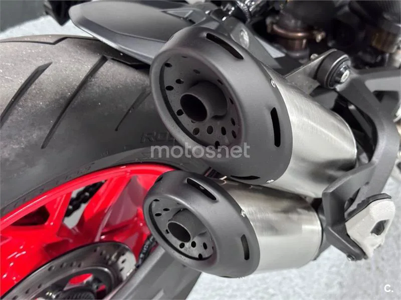 Ducati Monster – Vista 32