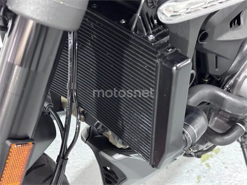 Ducati Monster – Vista 37