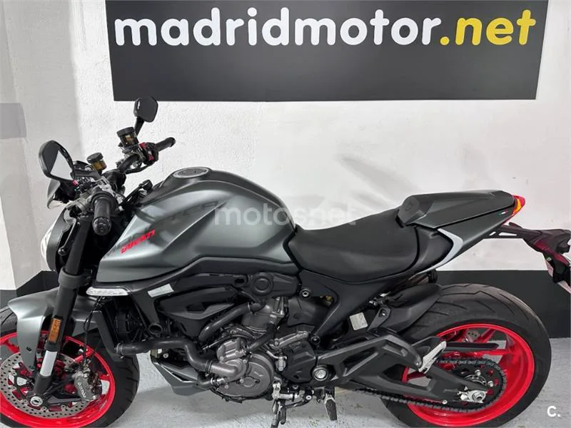 Ducati Monster – Vista 8