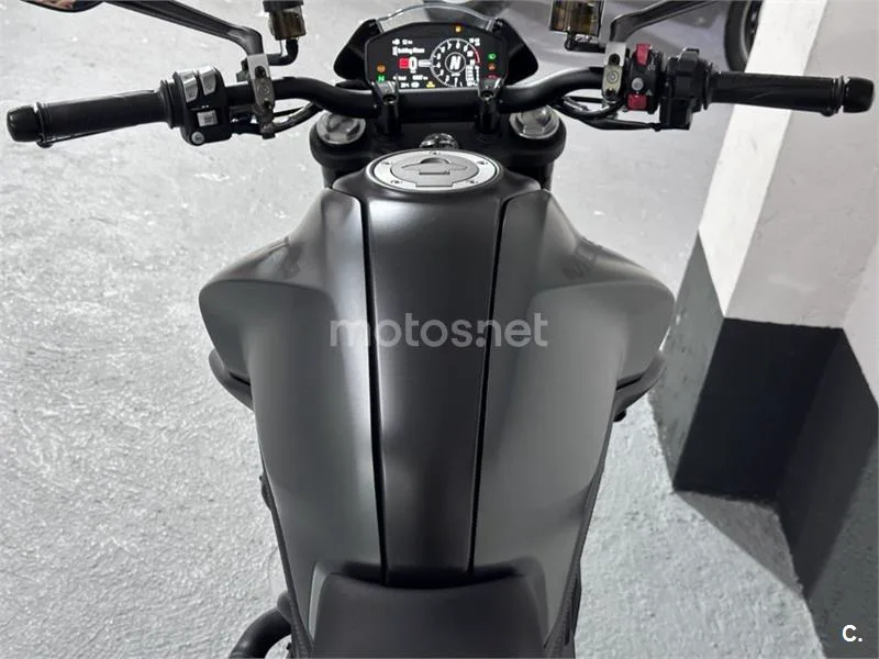Ducati Monster – Vista 9