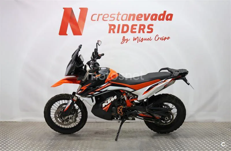 KTM 890 – Vista 3