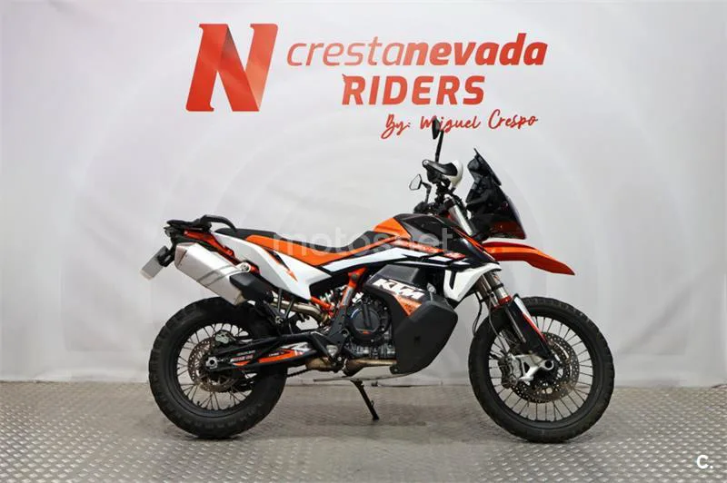 KTM 890 – Vista 7