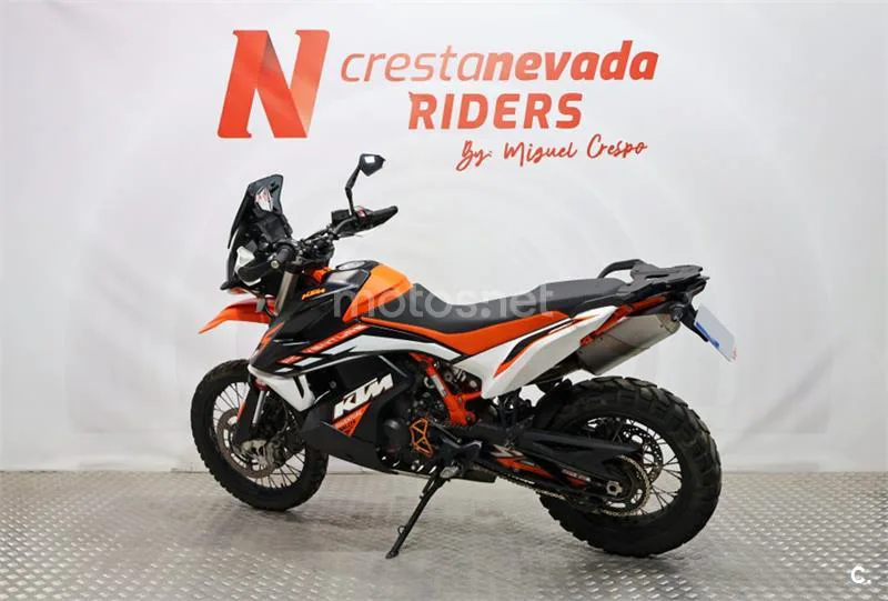 KTM 890 – Vista 10