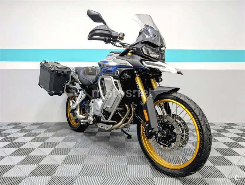Voge 900 DSX – Vista 3