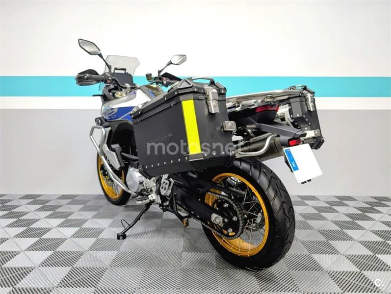 Voge 900 DSX – Vista 6