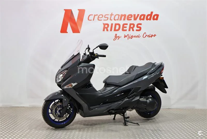 Suzuki Burgman 400 – Vista 4