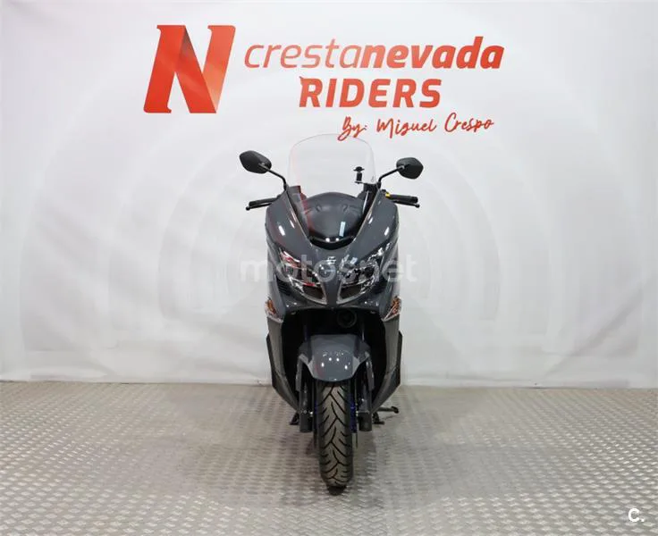 Suzuki Burgman 400 – Vista 5