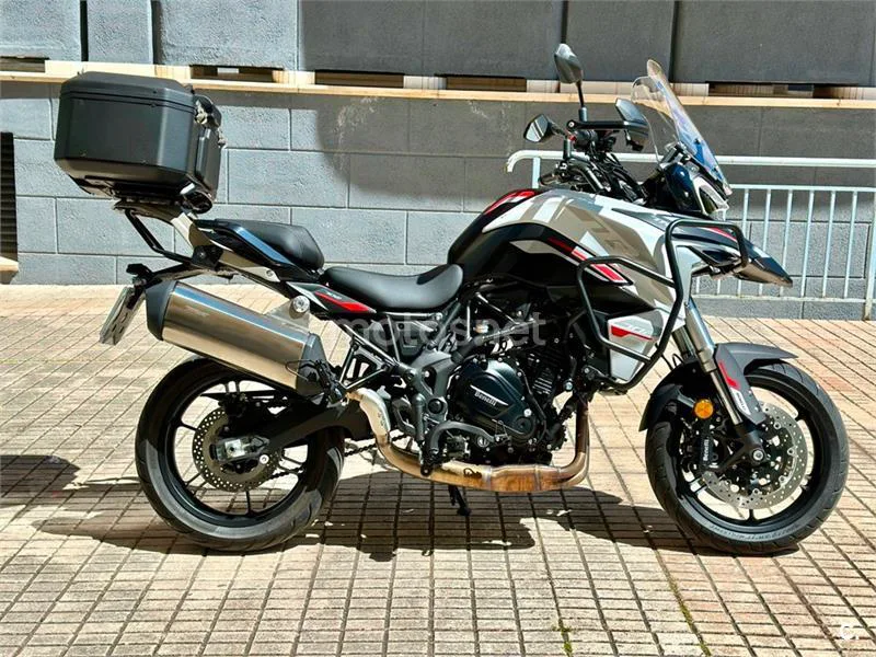 Benelli TRK 702 – Vista 16
