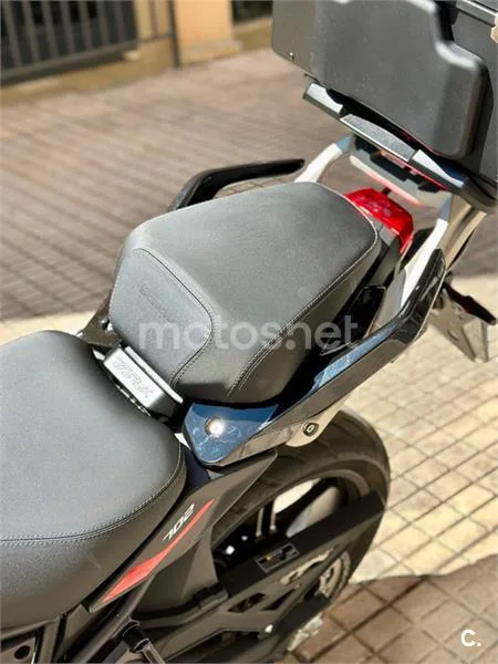 Benelli TRK 702 – Vista 21
