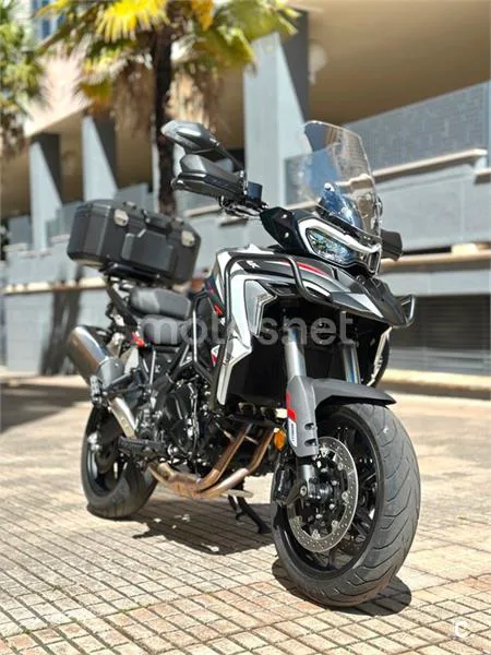 Benelli TRK 702 – Vista 5