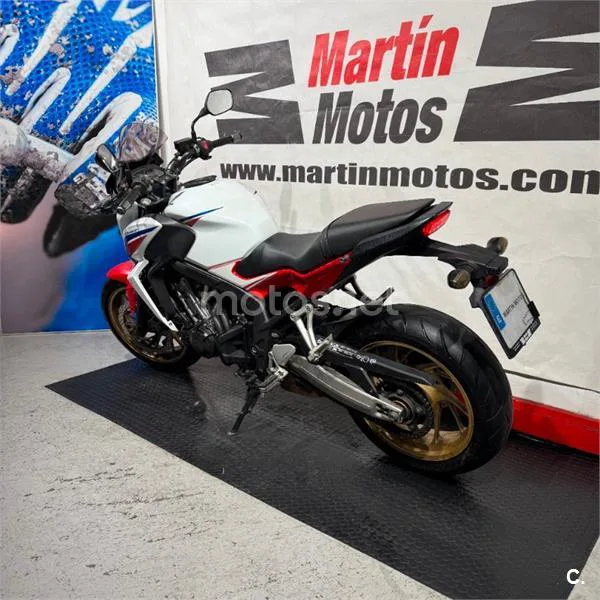 Honda CB 650 F – Vista 3