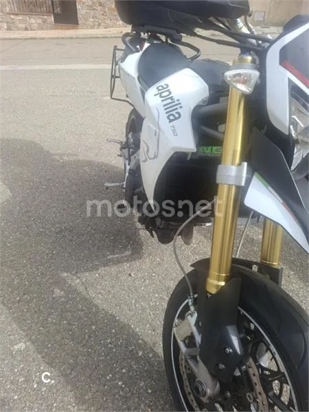 Aprilia Dorsoduro 750 – Vista 2