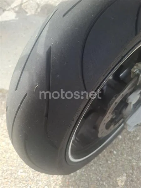 Aprilia Dorsoduro 750 – Vista 3