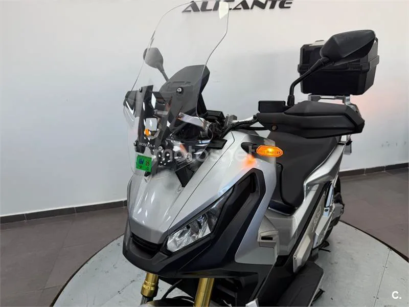Honda X-ADV – Vista 15