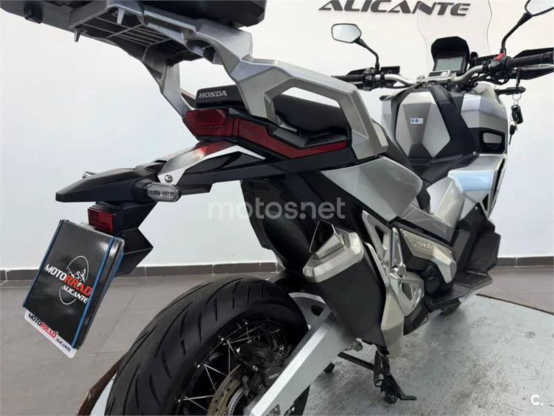 Honda X-ADV – Vista 8