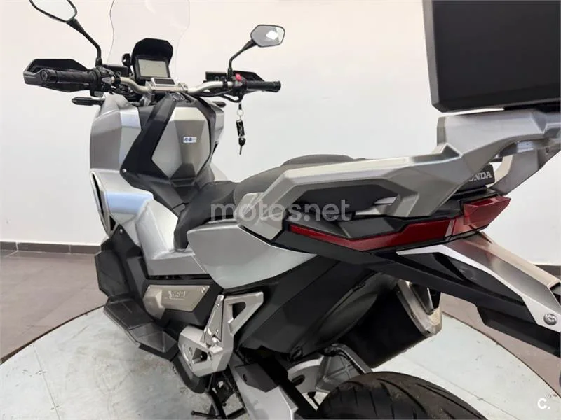 Honda X-ADV – Vista 10