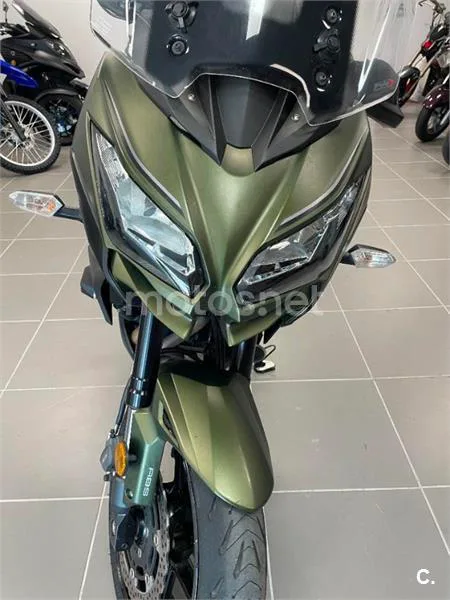Kawasaki Versys – Vista 4