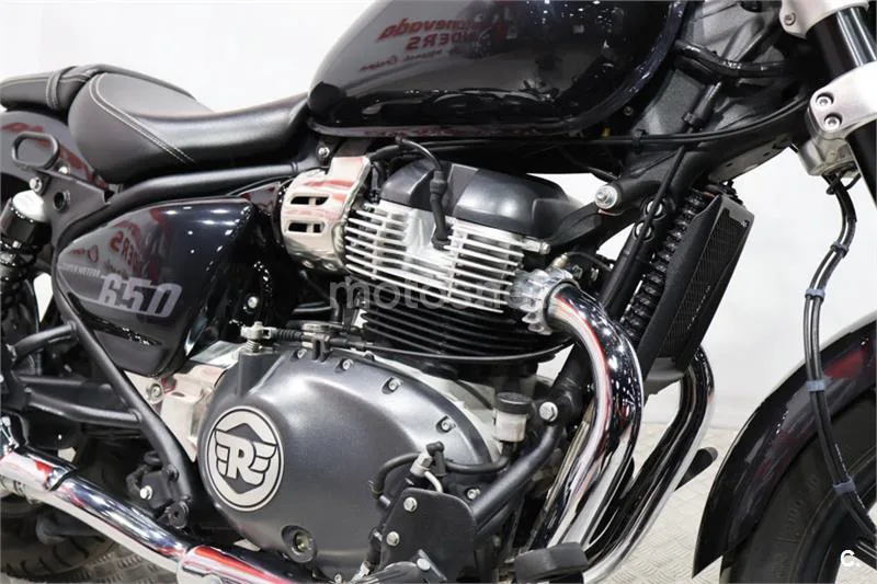 Royal Enfield Super Meteor 650 – Vista 12