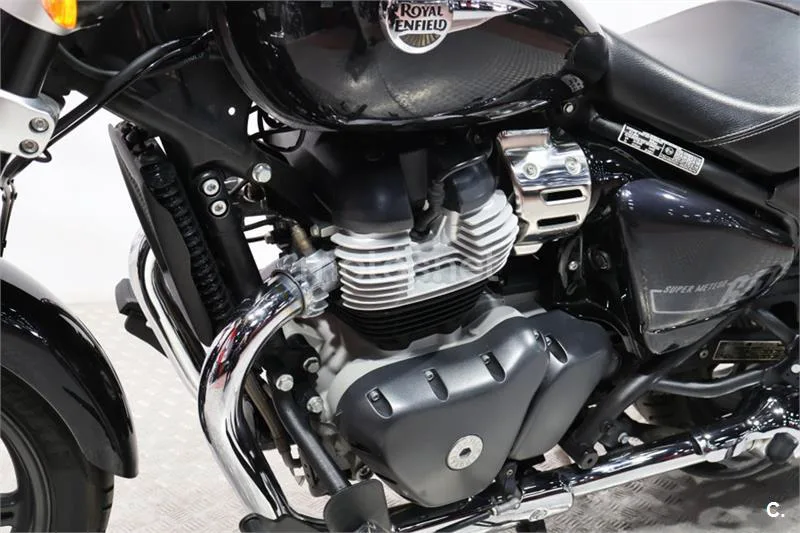 Royal Enfield Super Meteor 650 – Vista 13