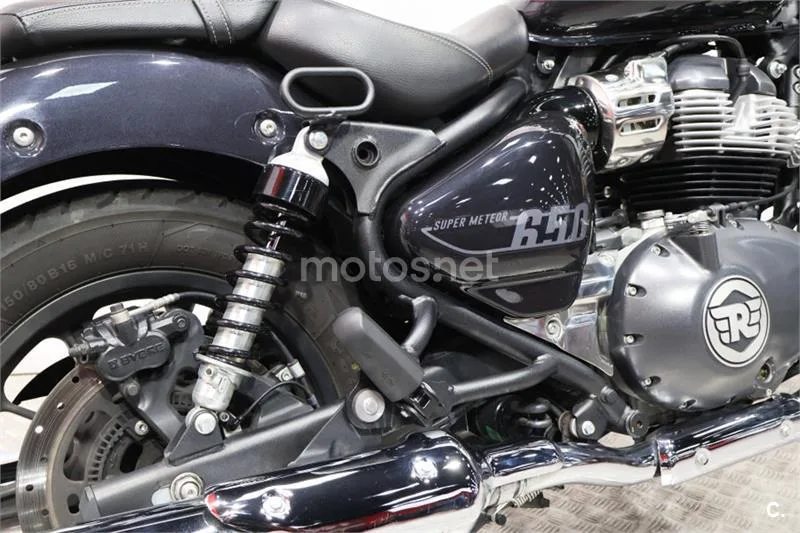 Royal Enfield Super Meteor 650 – Vista 15