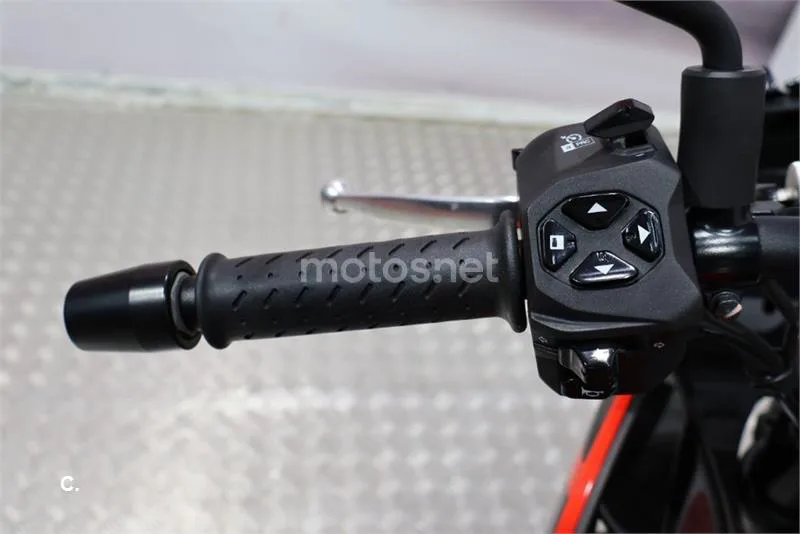 Aprilia Tuono 660 – Vista 8