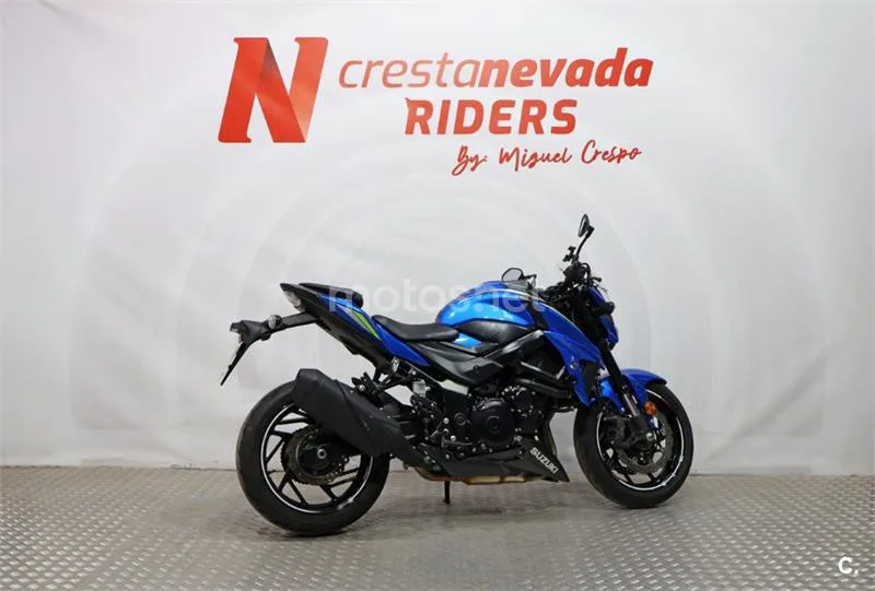Suzuki GSX-S750 – Vista 11