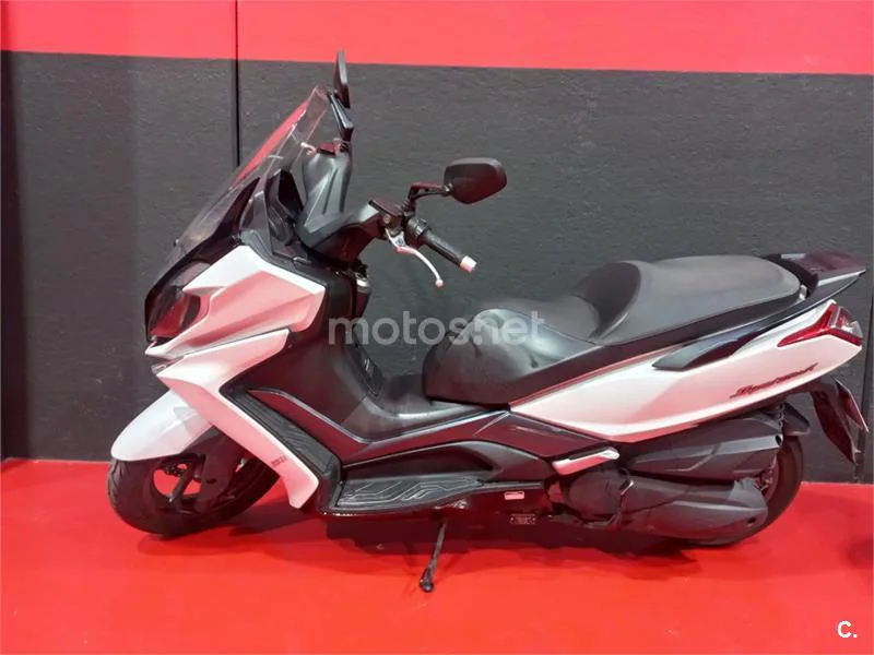 Kymco Super Dink 350 – Vista 3