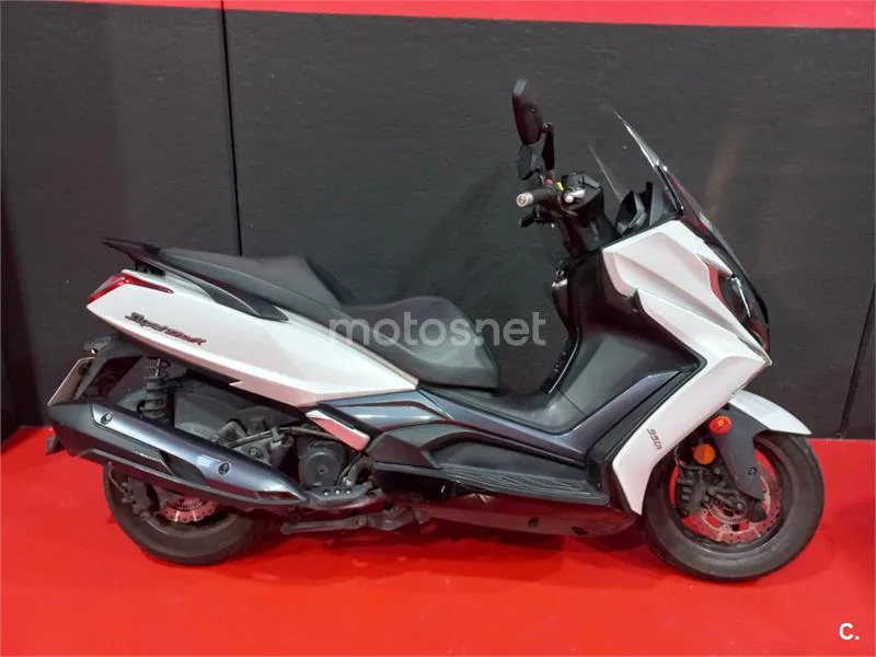 Kymco Super Dink 350 – Vista 5