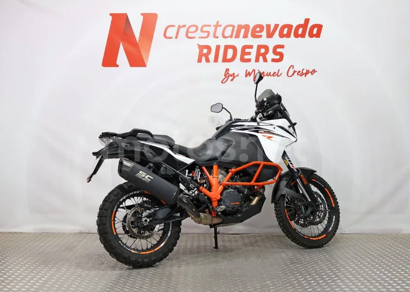 KTM 1090 Adventure – Vista 11