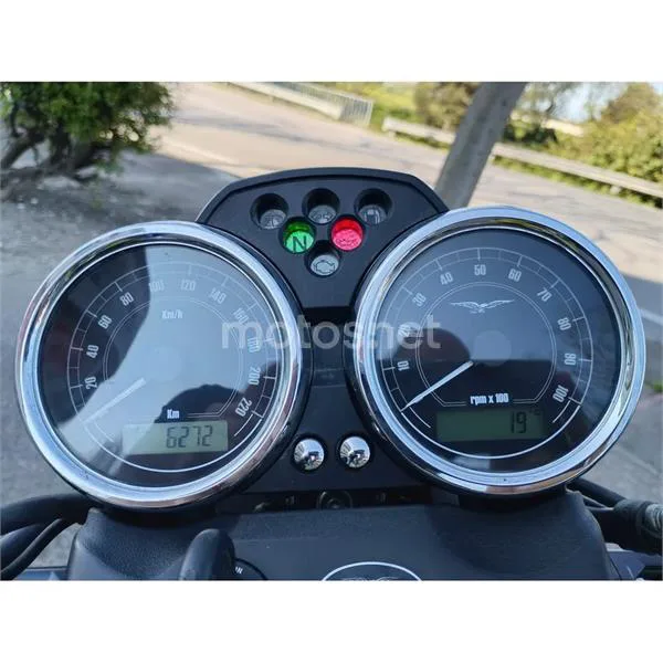 Moto Guzzi V7 Café Classic – Vista 4