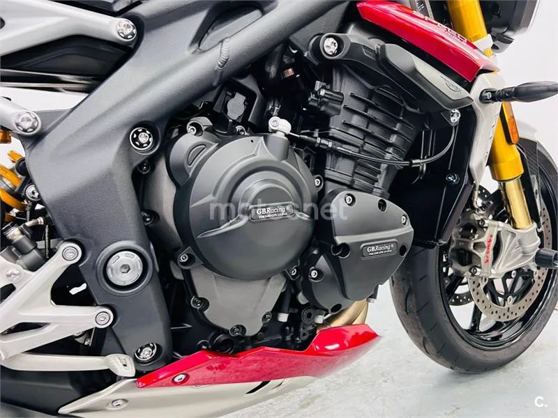 Triumph Speed Triple – Vista 14