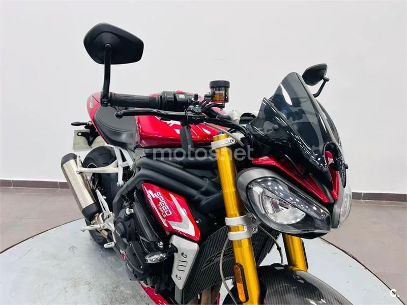 Triumph Speed Triple – Vista 16