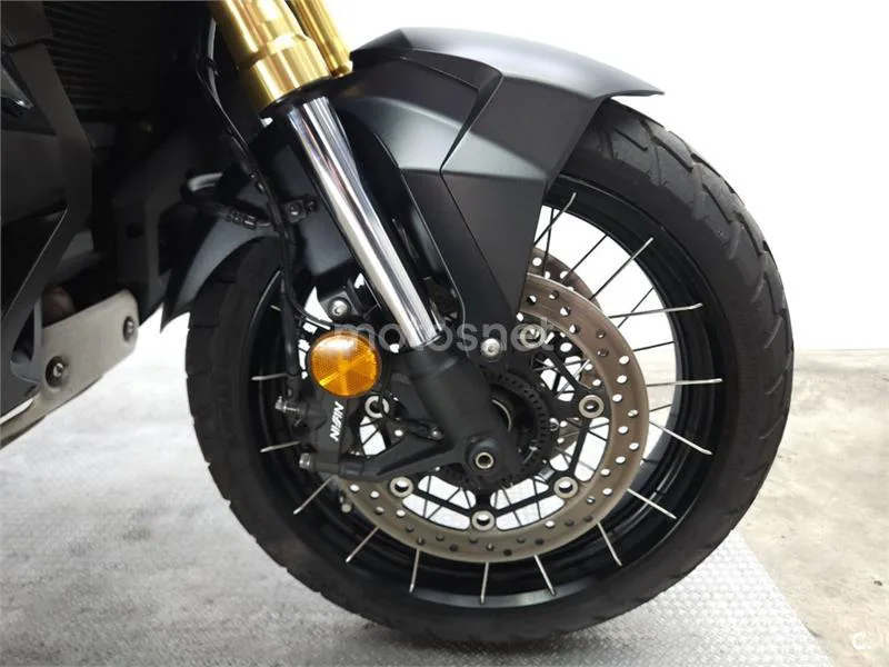Honda X-ADV – Vista 11